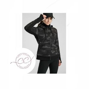 NWT• ATHLETA Triumph Printed Hoodie Workout Jacket